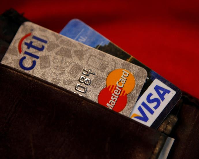 How Federal Interest Rates Affect Credit Cards and Loans in 2026: What Consumers Need to Know